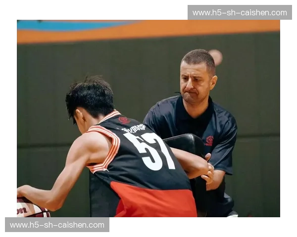 绝地风暴还是王者序曲？重温勇士vs开拓者第一场：不仅是篮球，更是青春的嘶吼